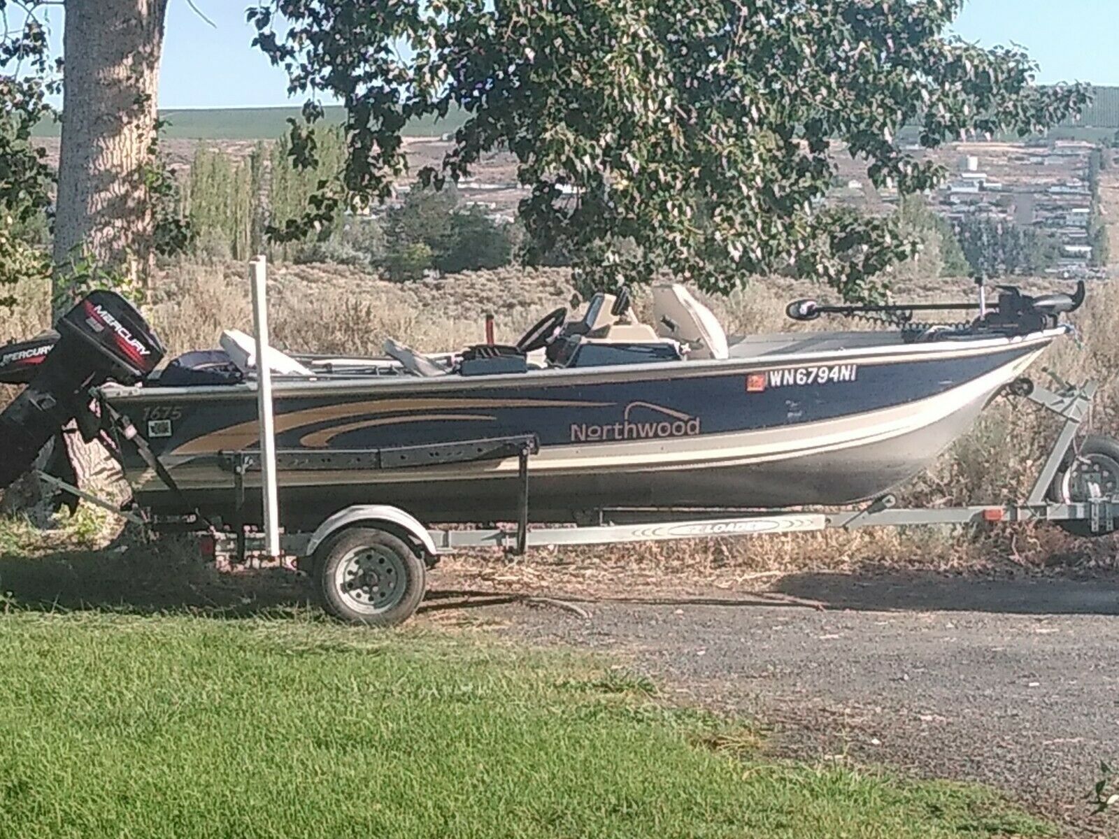 17 Ft Alum Fishing Boat