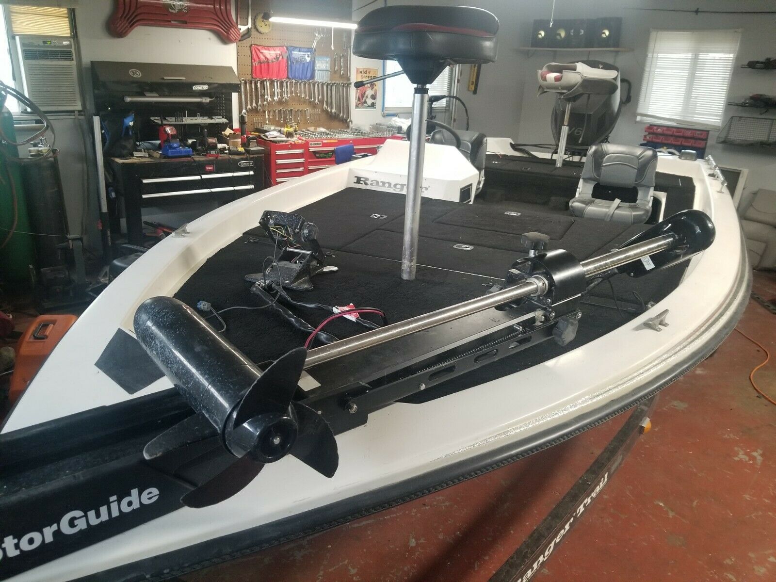 1990 Ranger 361v Bass Boat