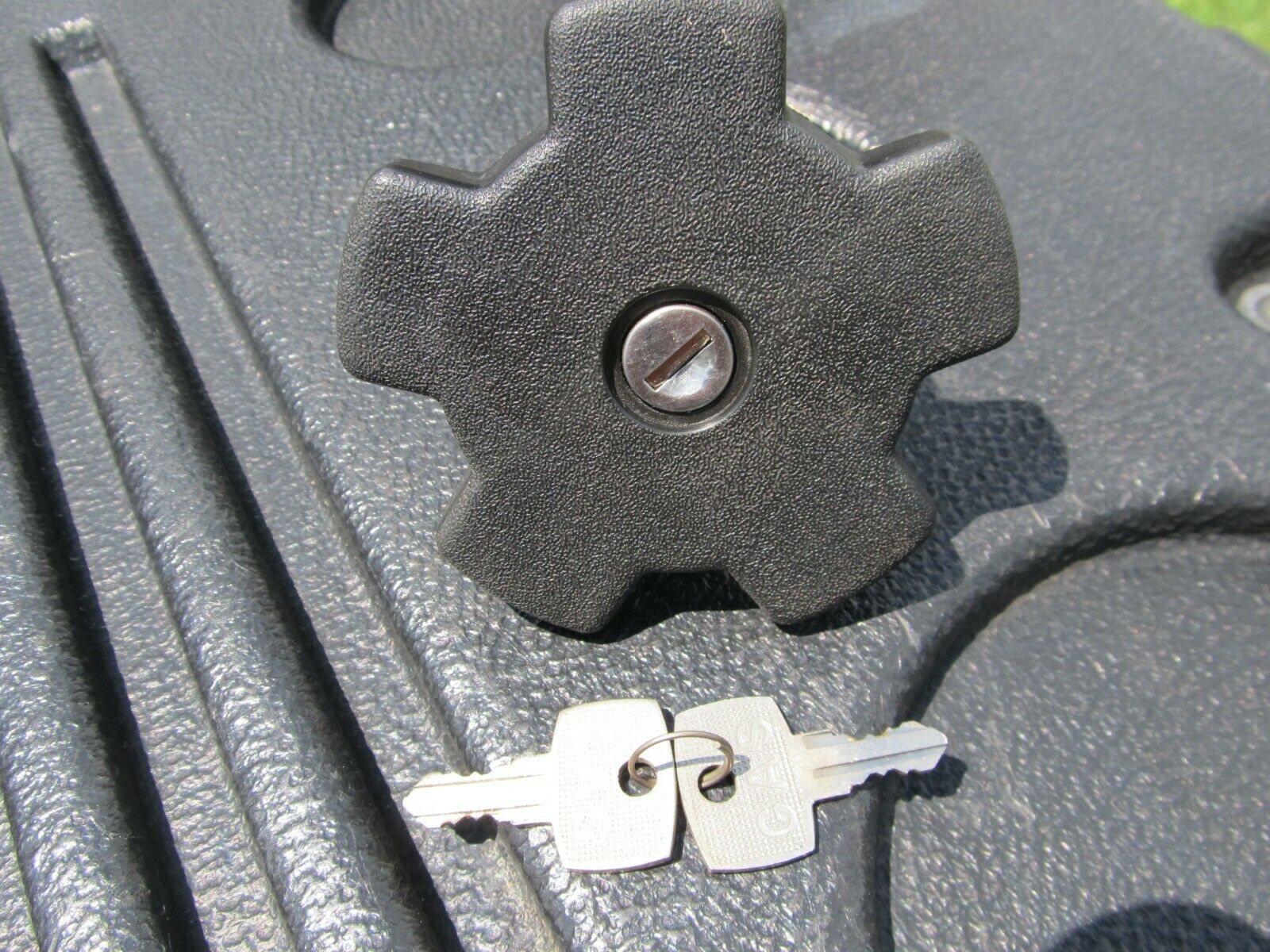 Vw Locking Gas Cap New Unused 2 Keys